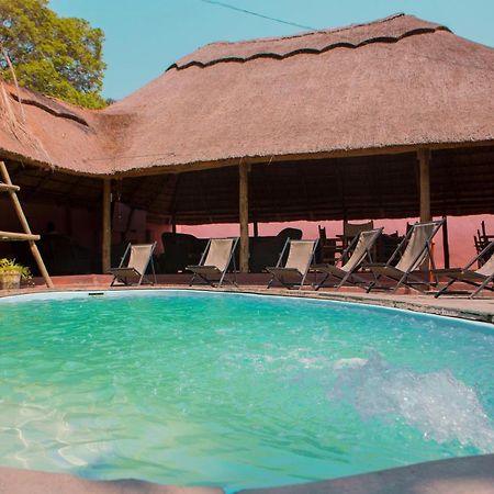 A Pousada Lusaka Backpackers Exterior foto