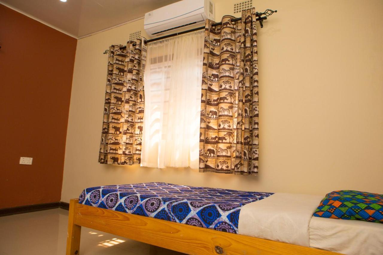 A Pousada Lusaka Backpackers Exterior foto