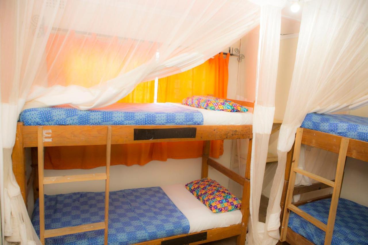 A Pousada Lusaka Backpackers Exterior foto