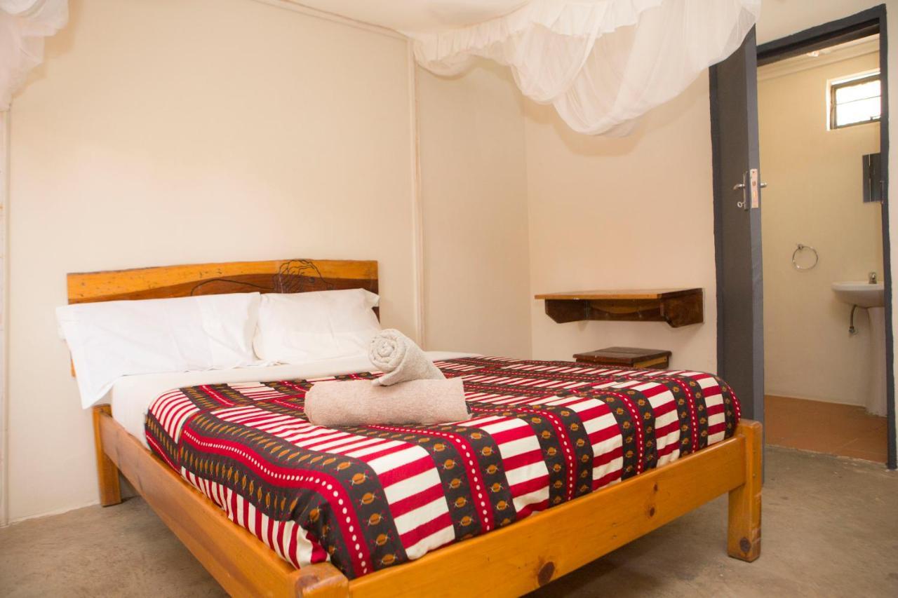 A Pousada Lusaka Backpackers Exterior foto