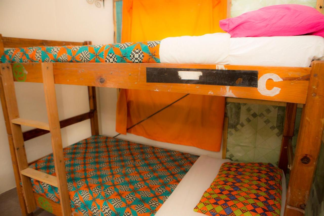 A Pousada Lusaka Backpackers Exterior foto