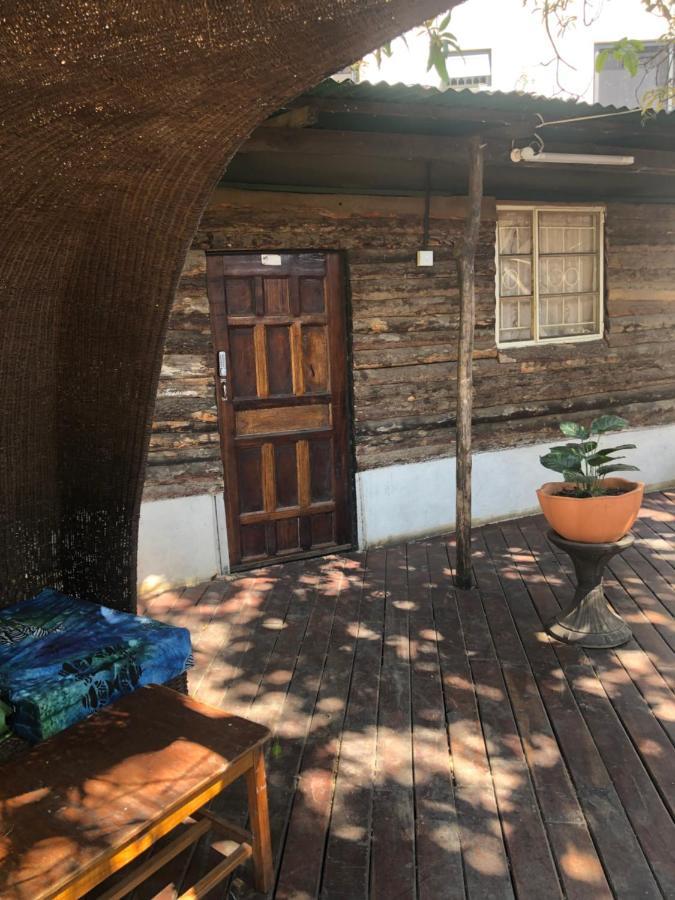 A Pousada Lusaka Backpackers Exterior foto